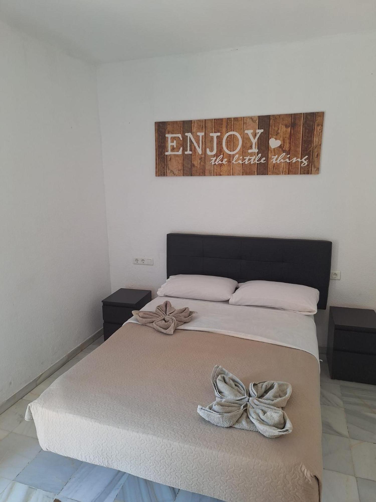 Apartamentos Centro Picasso Málaga Exteriör bild
